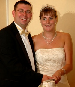 Katherine and John cutting the cheese (phnar)